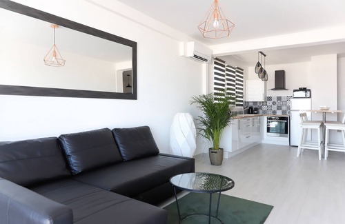 Vielle-Chapelle Apartment | EXCEPTIONAL SEA VIEW POINTE ROUGE 60 M2
