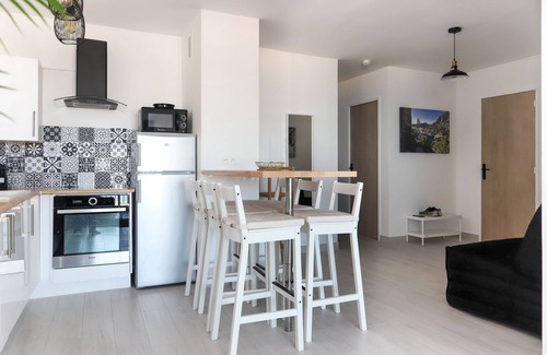 Vielle-Chapelle Apartment | EXCEPTIONAL SEA VIEW POINTE ROUGE 60 M2