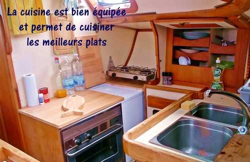 Tartane Boat Rental | Exceptional stay on a boat in Sainte-Anne