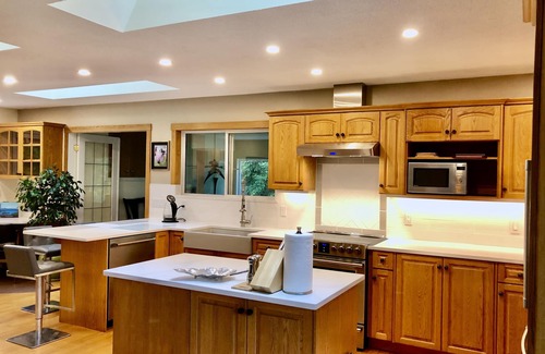 Salt Spring Island House | Exceptional Views of Gulf Islands, Active Pass and impresive Mount Baker Glacier
