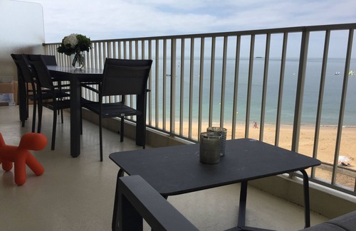 Pornichet Apartment | Exceptional view of the ocean, the beach at your feet!