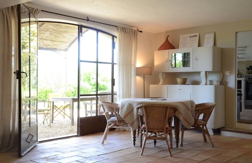 Lourmarin Cottage | Exceptional view over Lourmarin, the Luberon and the Alpilles mountains