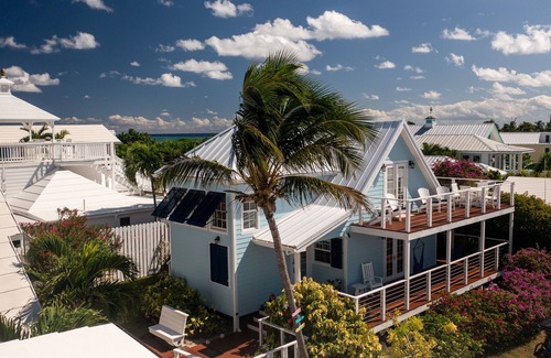 Hope Town Villa | Exceptional Villa With Private Harbourfront Dock