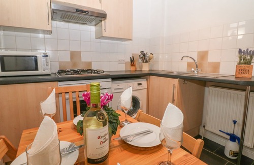 Tideswell Cottage | EXCHANGE COTTAGE, family friendly in Tideswell