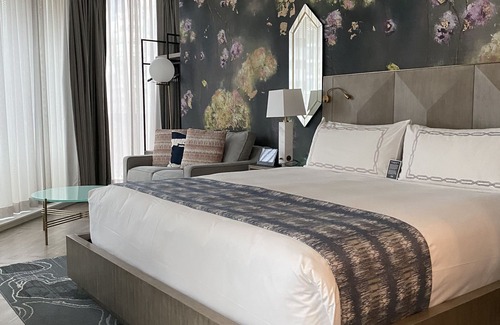 Central Hotel | EXchange Hotel Vancouver