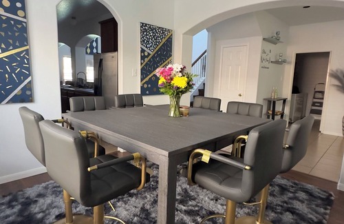 Humble House | Exciting Family-Friendly Home With Pool Near IAH & Downtown Houston!
