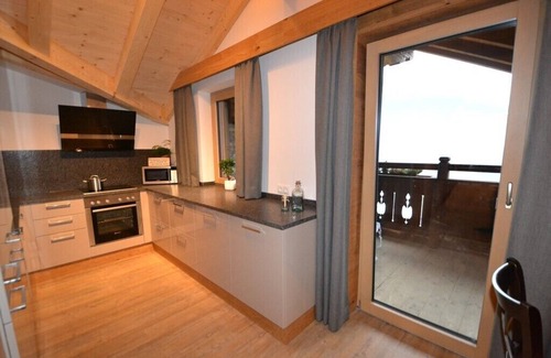 Emberg Apartment | Exclusiv Apartment Gipfelwind - SKI in/SKI out, Sauna-Jacuzzi - by "wachterhof"