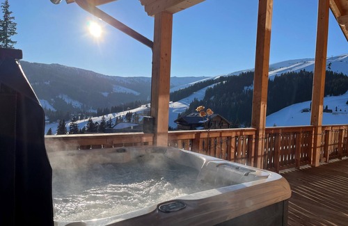 Lachtal Ski Chalet | Exclusive 200 m² Luxury Chalet with Whirlpool & Sauna – Pure Relaxation