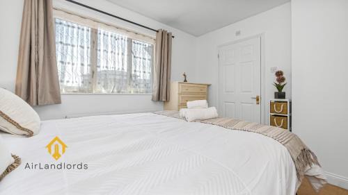 Brownswood House | Exclusive 3 bedroom House near Manor House!