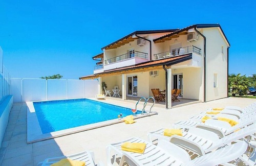 Plovanija Villa | * Exclusive 4 * star villa with pool near Umag *