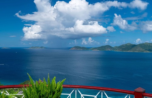 Belmont Villa | Exclusive 8 acre Hill top Villa-Luxury escape with insane views & full service