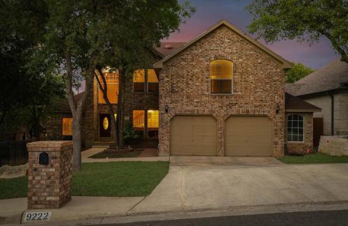 Vance Jackson House | Exclusive and modern