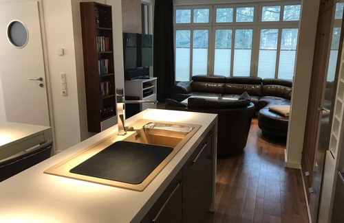 Warnemuende Apartment | Exclusive apartment in Warnemünde, 150m to the beach, 2 bathrooms, 2 bedrooms, sauna, WLAN and much more.