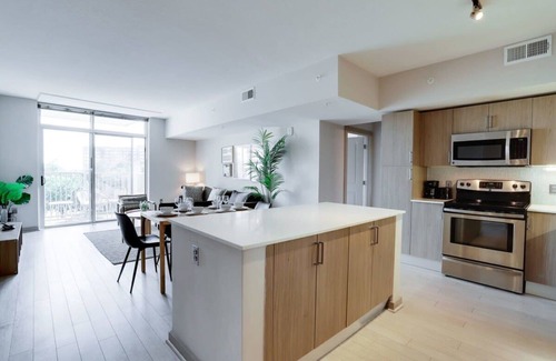 Crystal City Apartment | Exclusive Apartment W Prime Location @Crystal City