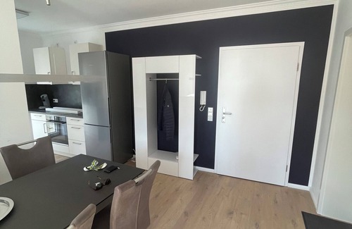 Altefaehr Apartment | Exclusive apartment with harbor view - 200m to the beach promenade on Rügen