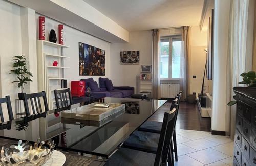 Parioli Apartment | Exclusive Apartment with Jacuzzi "Villa Borghese"