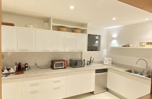 Regiao dos Lagos House | Exclusive Beach House Praia de Manguinhos - House on the sand.