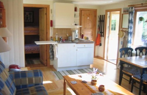 Degeberga Cottage | Exclusive beach house 40 meters from the sea, cycling and walking trails around the corner.