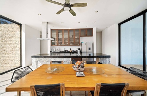 San Crisanto House | Exclusive Beachfront Escape | Modern Design, Pool & Fast WiFi