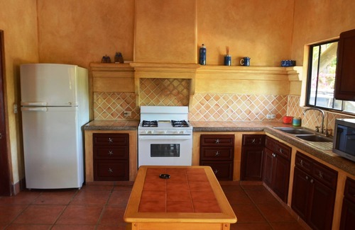 Pochomil House | Exclusive Beachfront Large Spanish Estate for up to 30 people, WiFi