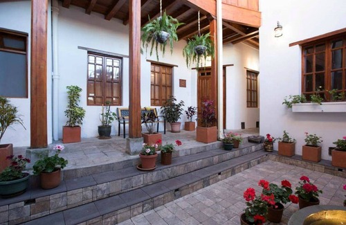 Centro Historico Apartment | EXCLUSIVE Boutique-Colonial Loft “Vista LosAndes” @ Quito Centro Historico