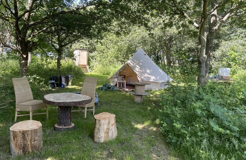 Kings Langley RV Rental | Exclusive camping ground with hot tub for large group gatherings