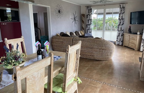 Glowe House | Exclusive, comfortable 5 * thatched house with sauna close to the beach