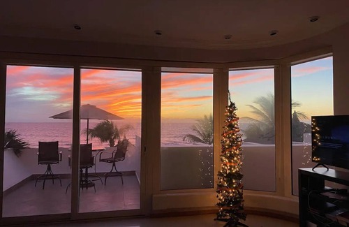 Cerritos Condo | Exclusive condominium 3 bedrooms, ocean front.n