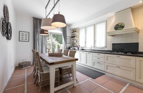 Dosso Villa | Exclusive country villa with private garden on the outskirts of the city