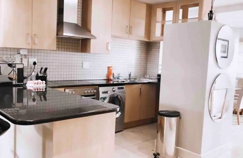 Greater Johannesburg Metropolitan Area House | Exclusive Cul-de-Sac: 2 Bed En-suite Lux Skyline