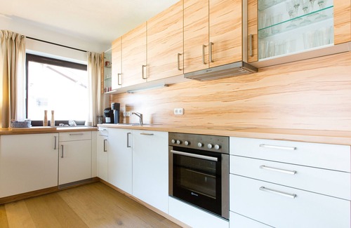 Garmisch-Partenkirchen Apartment | Exclusive holiday apartment with a fantastic view of the mountains