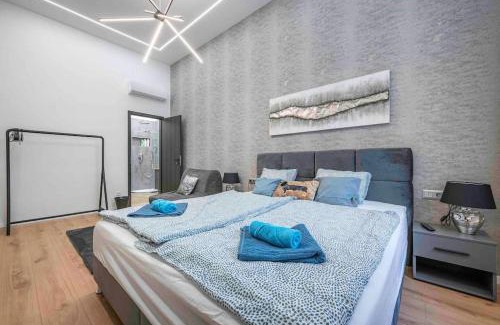 Ujlipotvaros Apartment | Exclusive Downtown Apartment with AC