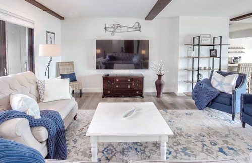 Duck Lake Peninsula House | Exclusive Duck Lake Peninsula!