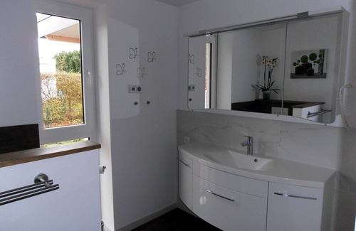 Quickborn House | Exclusive equipment, central location near Hamburg, terrace, parking space, WiFi