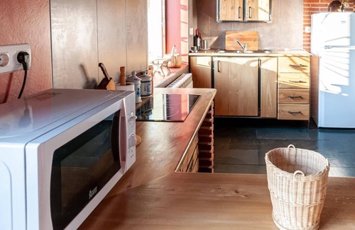 Tarilonte de la Pena Apartment | EXCLUSIVE APARTMENT WITH 3 DOUBLE ROOMS IN ARTISTIC BUILDING