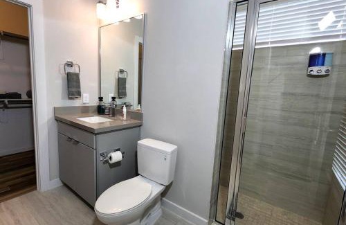 Houston Apartment | Exclusive Exquisite Three Story Home HPLE