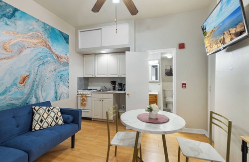 Gayborhood Apartment | Exclusive Flat in Center City