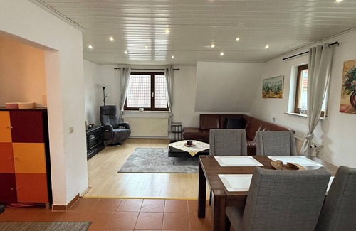 Dagersheim Condo | Exclusive fully furnished apartment near Daimler