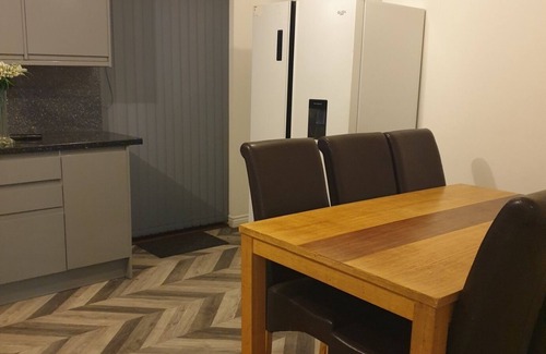 Newcastle-upon-Tyne House | Exclusive Mordern Townhouse - 5 mins drive from City Centre
