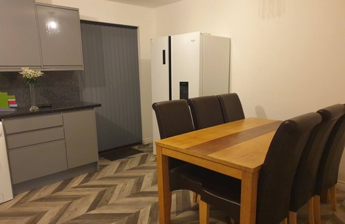 Newcastle-upon-Tyne House | Exclusive Mordern Townhouse - 5 mins drive from City Centre