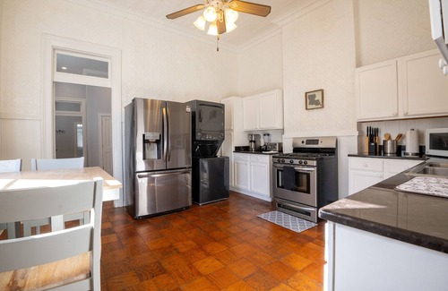 Mid-City District Apartment | Exclusive Gem/Greenway & Streetcar Nearby