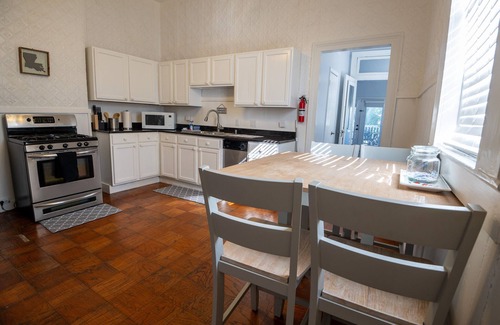 Mid-City District Apartment | Exclusive Gem/Greenway & Streetcar Nearby