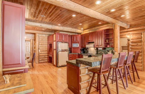 Hayward Cabin | Exclusive Home On Chippewa Flowage- 3.6 acres with sand beach and two Private docks