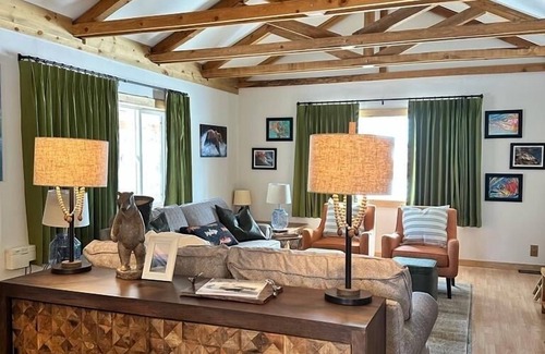 Dubois Cabin | Exclusive Lake-front Cabin at Lava Creek Ranch.