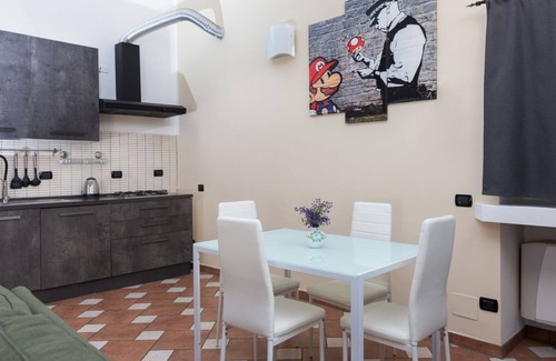 Porta Romana Apartment | Exclusive Loft Banksy in Porta Romana