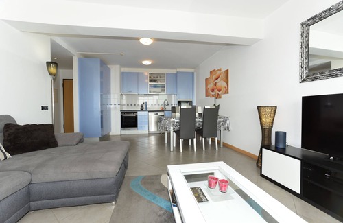 Portimao Apartment | Exclusive Luxury Apartment with Balcony & Ocean Views - 10th Floor (Top Floor)