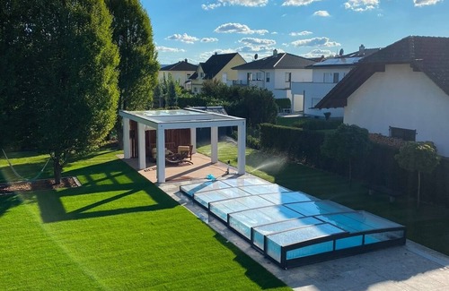Kleinwallstadt House | Exclusive luxury holiday home Pool, sauna & plenty of space for great times