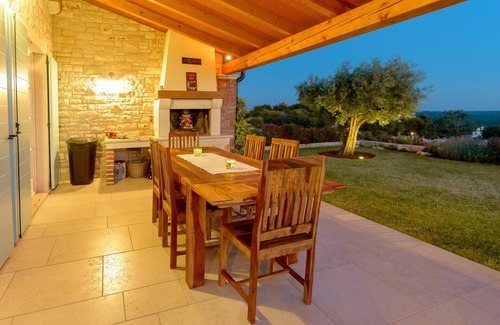 Sveti Lovrec Villa | Exclusive luxury villa with swimming pool and barbecue, ideal for families