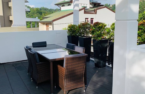 Harispattuwa Villa | Exclusive luxury villa surrounded by beautiful mountains and river views