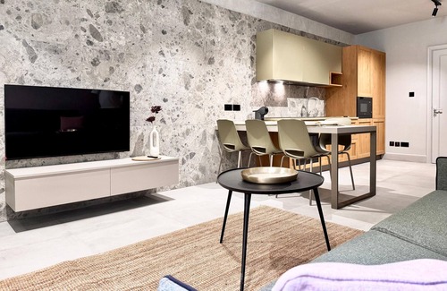 Gzira Apartment | Exclusive Maisonette Retreat off the Seafront